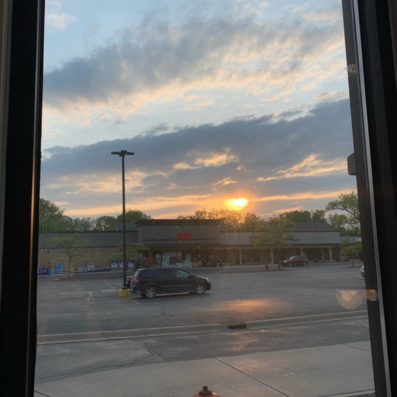 Meet your Posher, Meghan - Picture 10 of 16